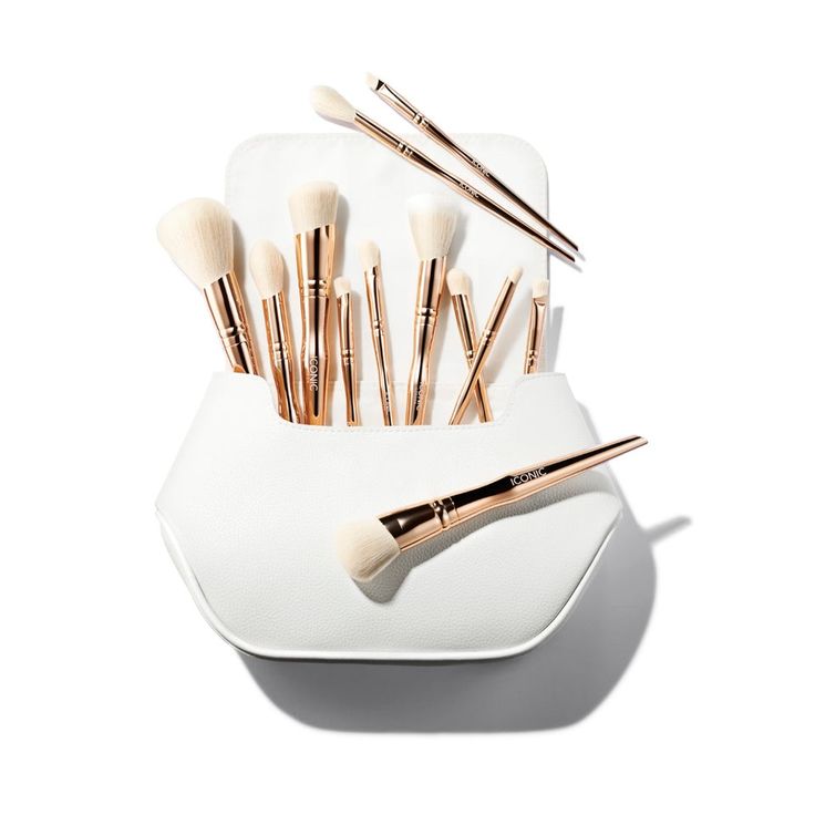Makeup for Different Face Shapes and Skin Types